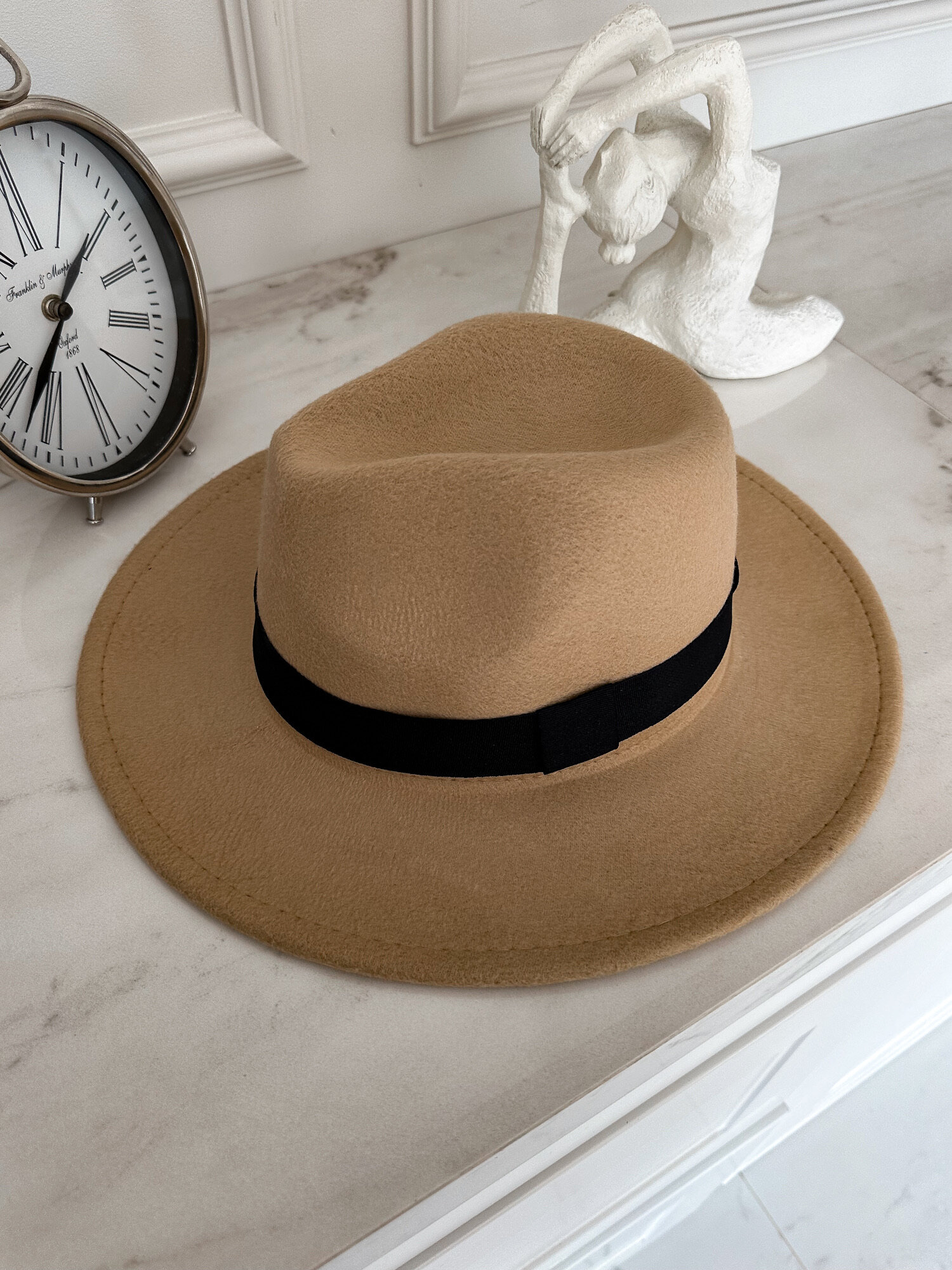 kapelusz-bezowy-966tld.jpg